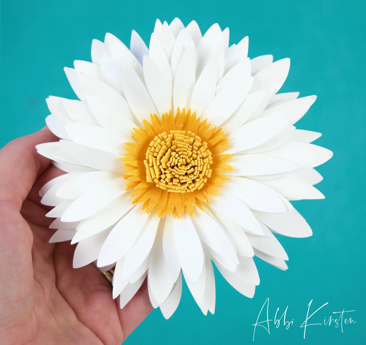 small daisy flower template catching colorflies