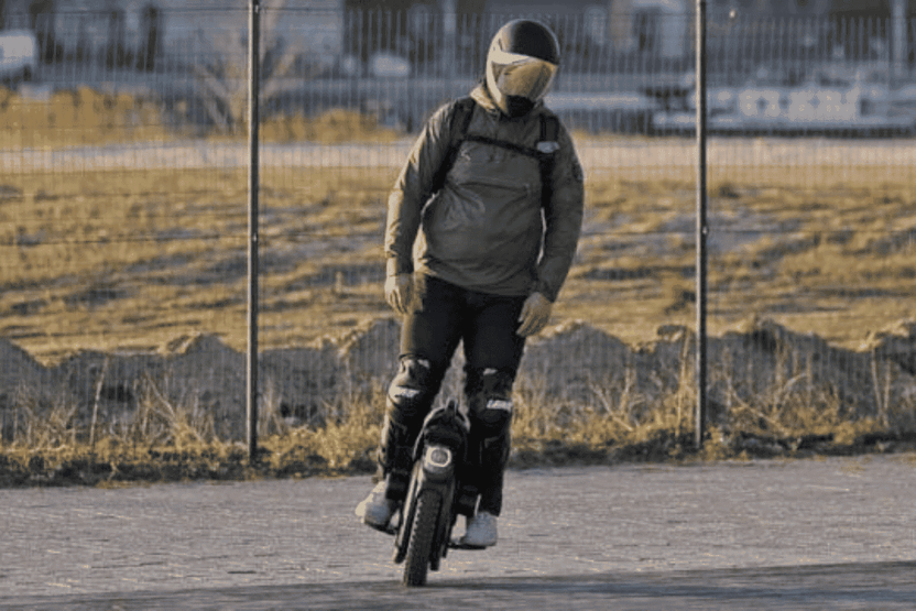 Electric Unicycle Laws in Canada: What Riders Need to Know in 2025
