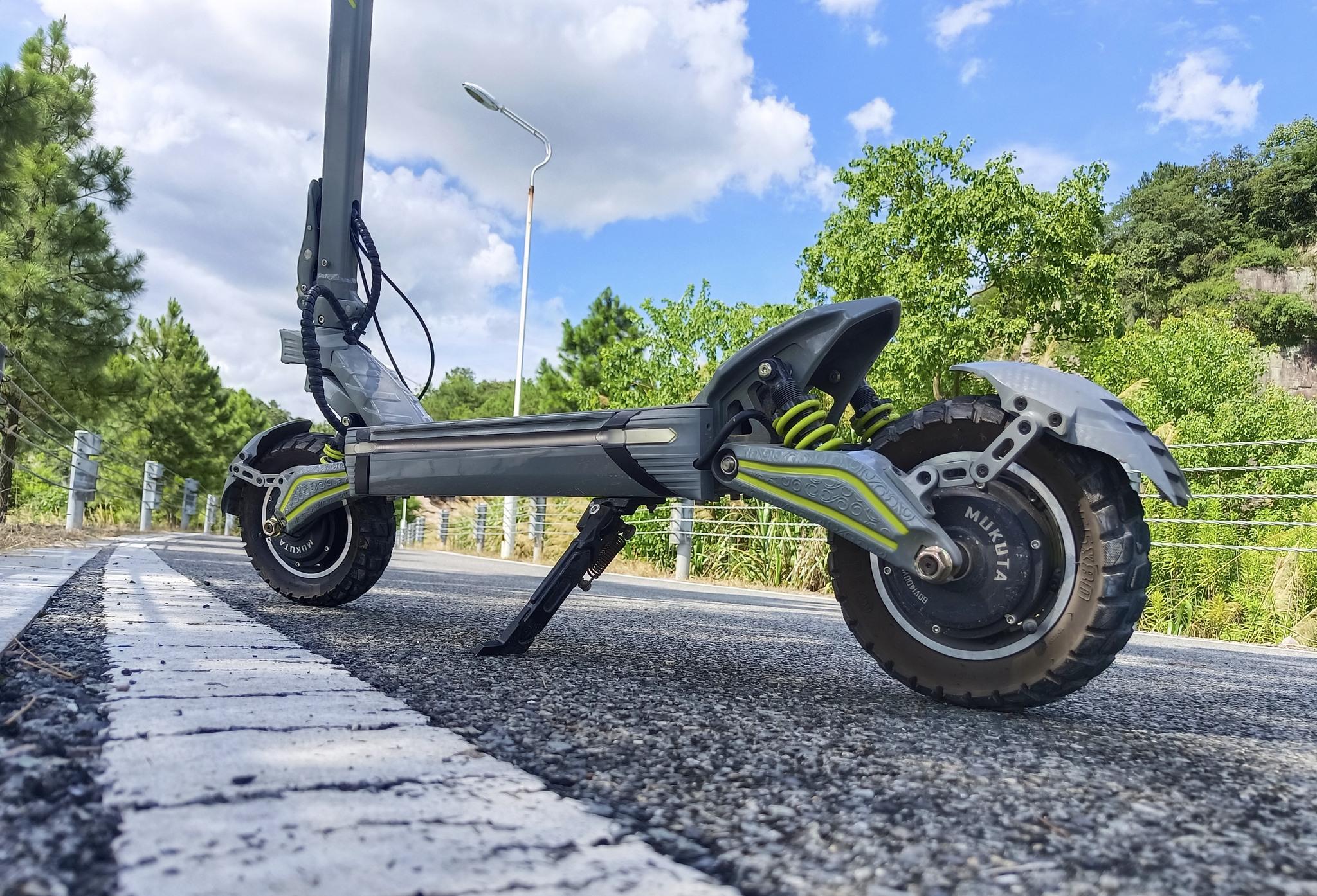 MUKUTA 10 PLUS ELECTRIC SCOOTER