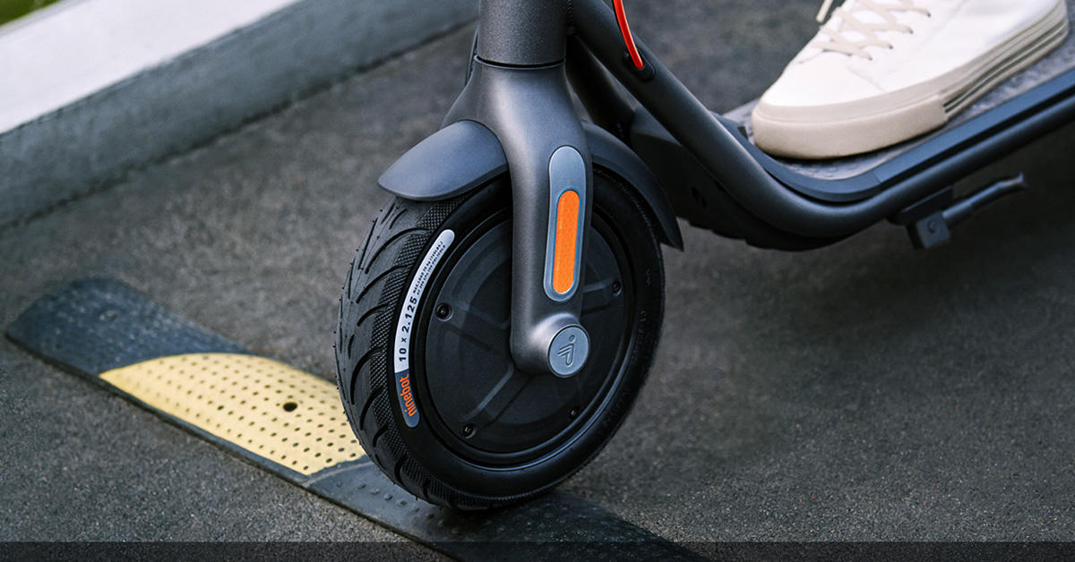 Ninebot F40 Electric Kick Scooter | Segway Foldable Scooter