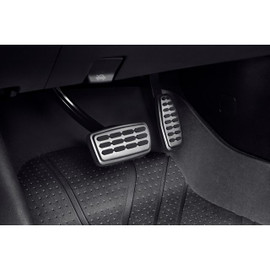 2020-2025 Chevrolet Silverado 2500HD/3500HD Sport Pedals (AUTOMATIC TRANSMISSIONS)