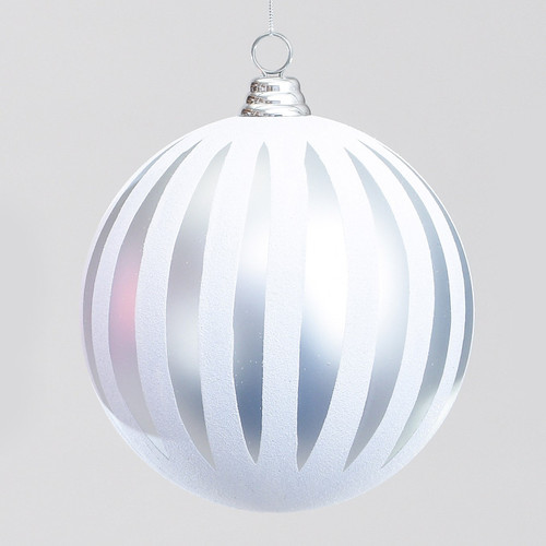 15cm Stripe Ball Dec Silver/White
