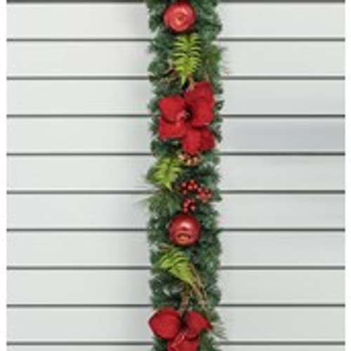 180cm Amaryllis/Apple Garland Red