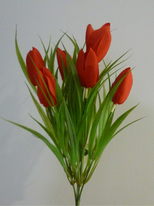 14" Tulip Bush Red