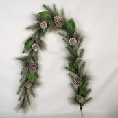 180cm Rattan w/Pine/Cone Garland