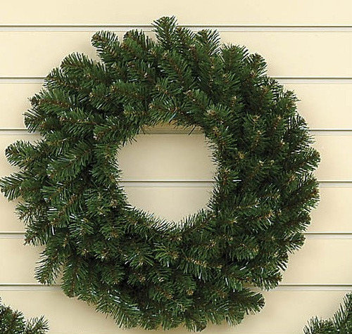 24" Wreath with 120tps