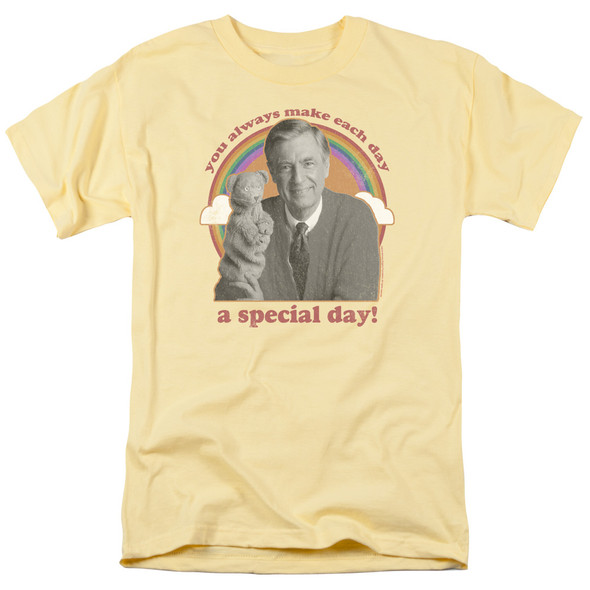Mister Rogers/a Special Day-s/s Adult 18/1-banana