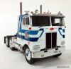 IXO 1:43 1979 Peterbilt 352 COE Pacemaker Tractor
