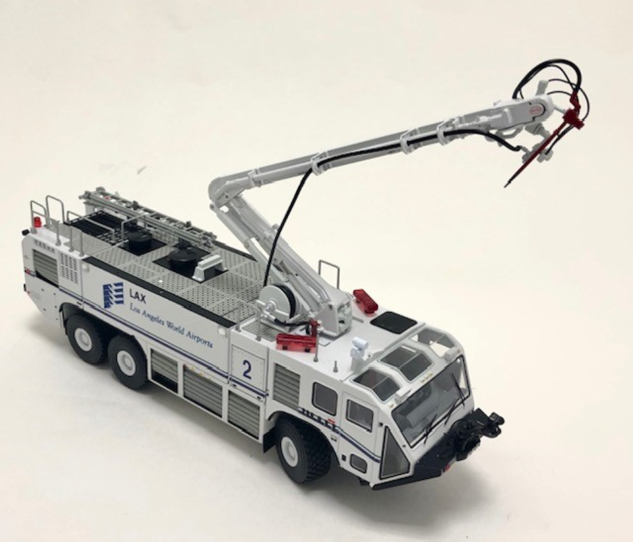 Twh 1 50 Oshkosh Striker 3000 Arff Fire Truck Lax Los Angeles Awesome Diecast