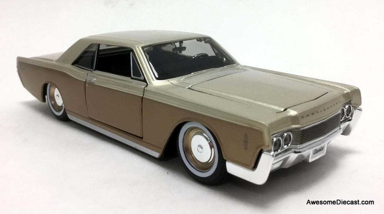 2017 lincoln continental diecast model