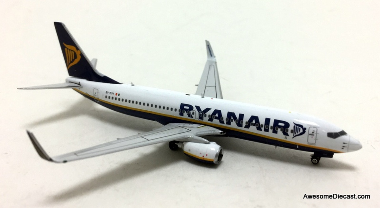 Phoenix models 1:400 Boeing 737-800 