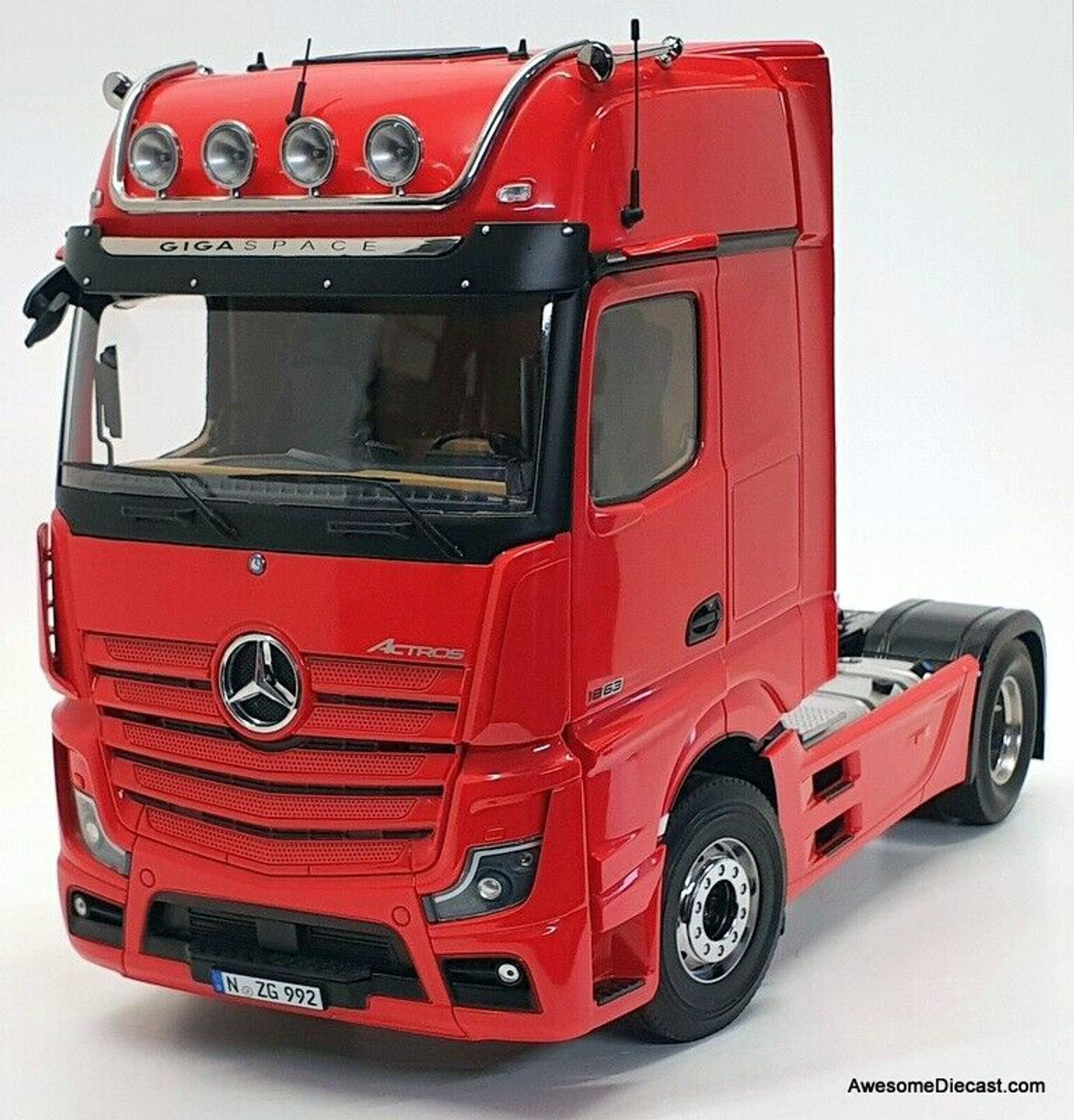 NZG 1/18 メルセデス アクトロス ギガスペース 4x2 レッカー車 ブラック ニューライティング