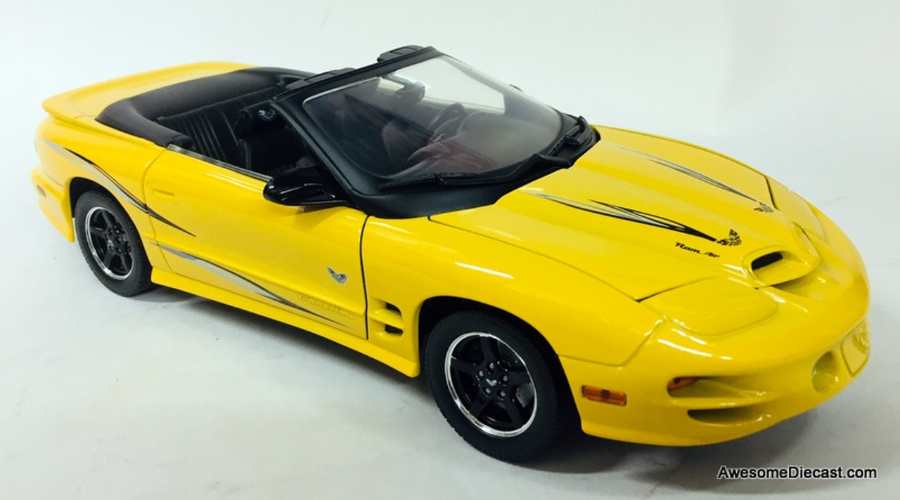 ポンティアックTrans Am 1/18 Yat Ming 1:18 Pontiac Firebird Trans Am Year 1979 silver