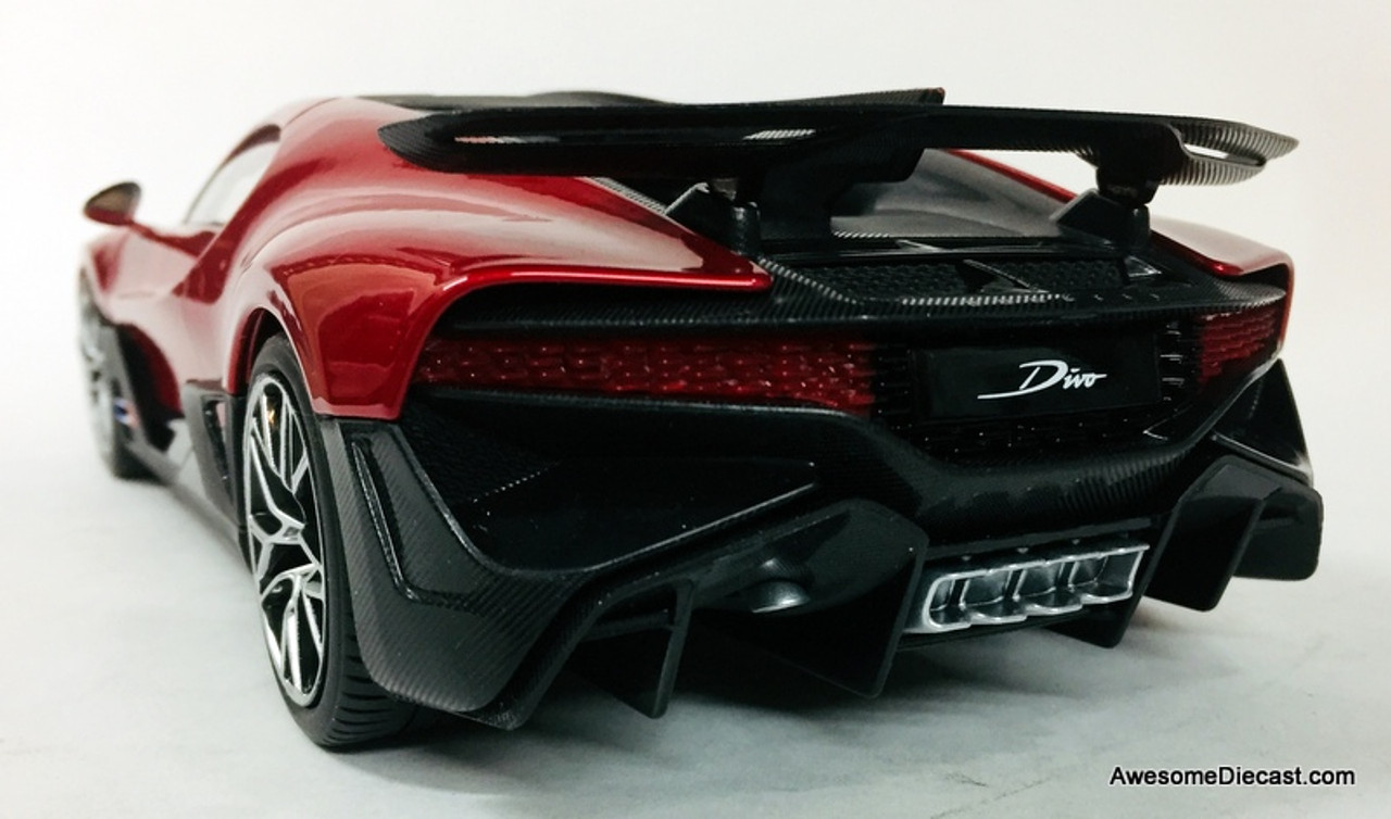 Burago 1:18 2018 Bugatti Divo, Metallic Red