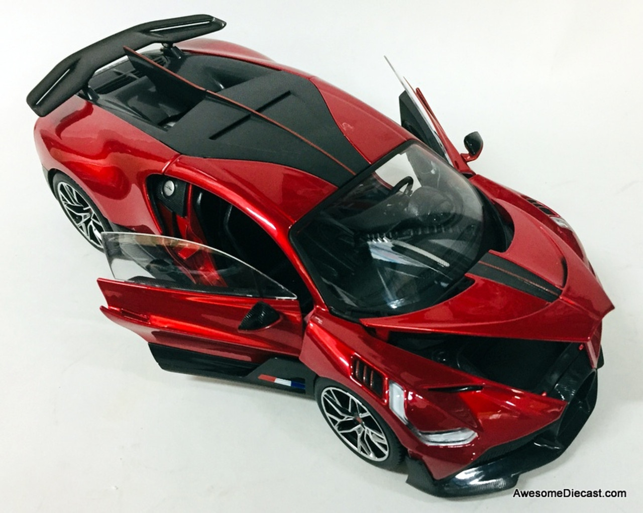 Burago 1:18 2018 Bugatti Divo Sports Car 1:18 2018, Metallic Red