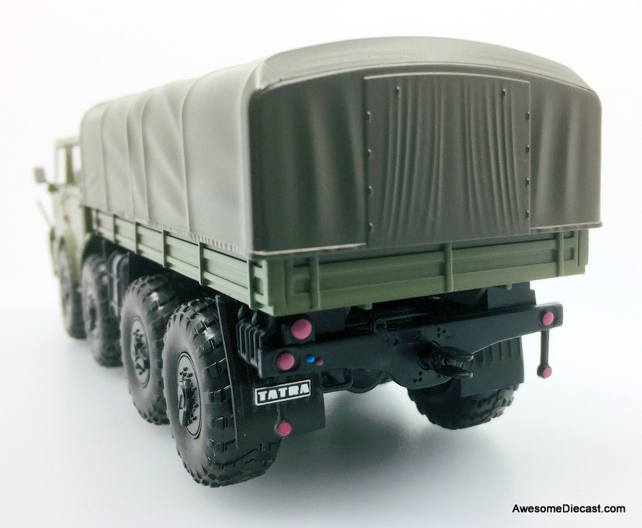 1/43 タトラ 軍用車両 Tatra 813 8x8 Kolos オリーブグリーン matt