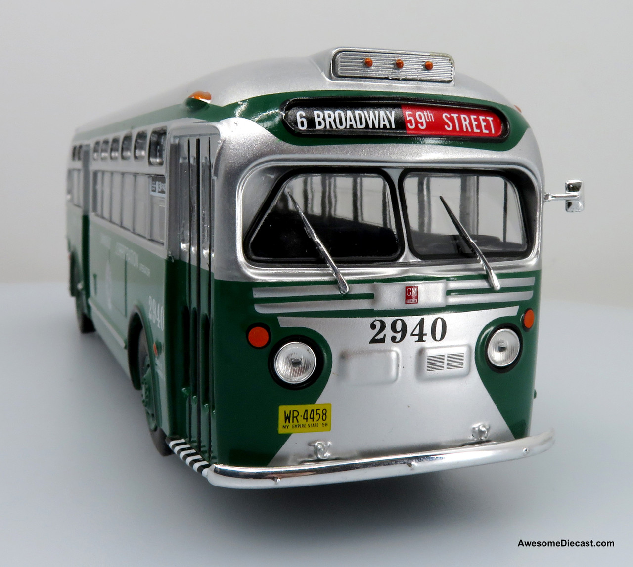 Iconic Replicas GM TDH 3610 Transit Bus 1:43 1948: New York Omnibus