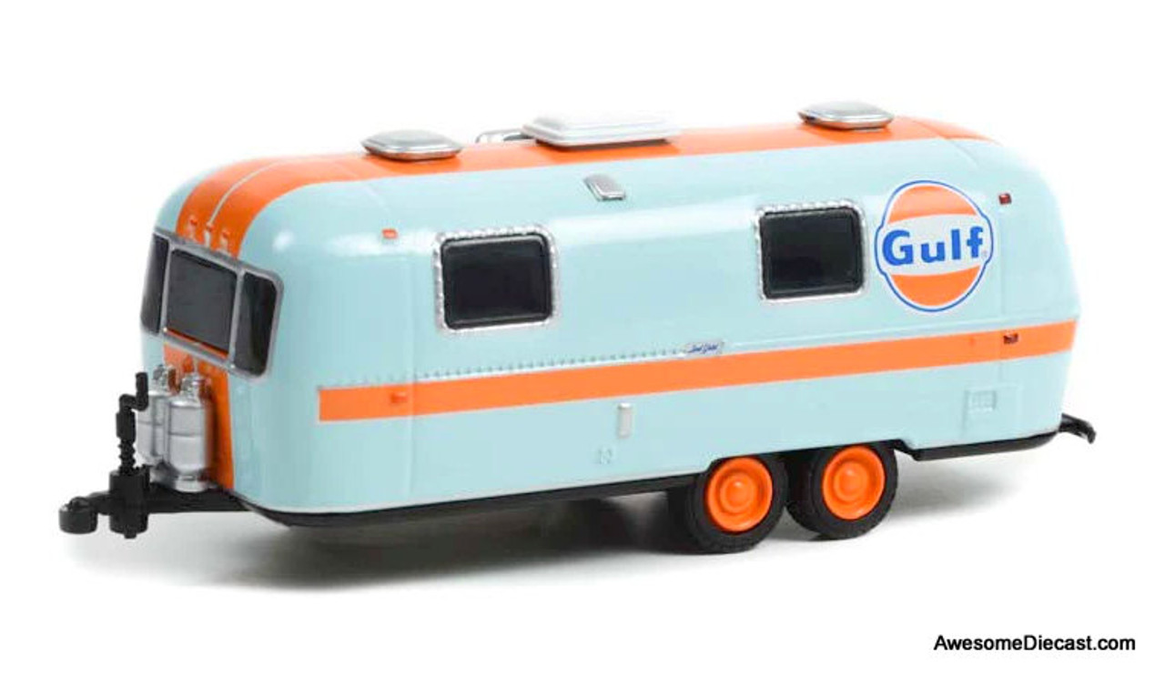 Greenlight 1:64 1971 Airstream Double Axle Land Yacht Safari Custom: Gulf  Oil