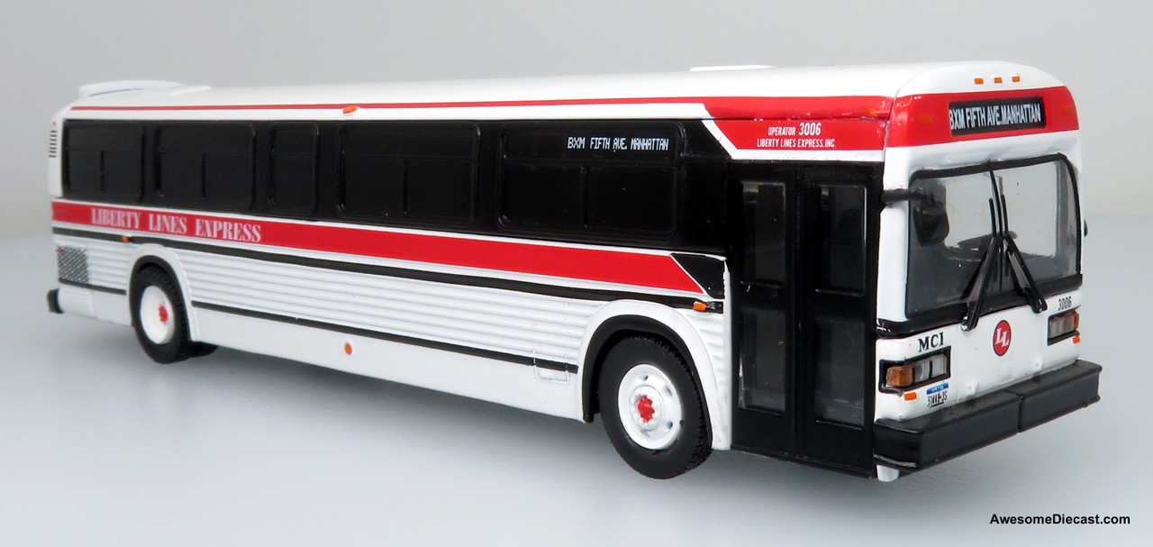 Iconic Replicas MCI Classic Suburban Bus 1:87: Liberty Lines Express