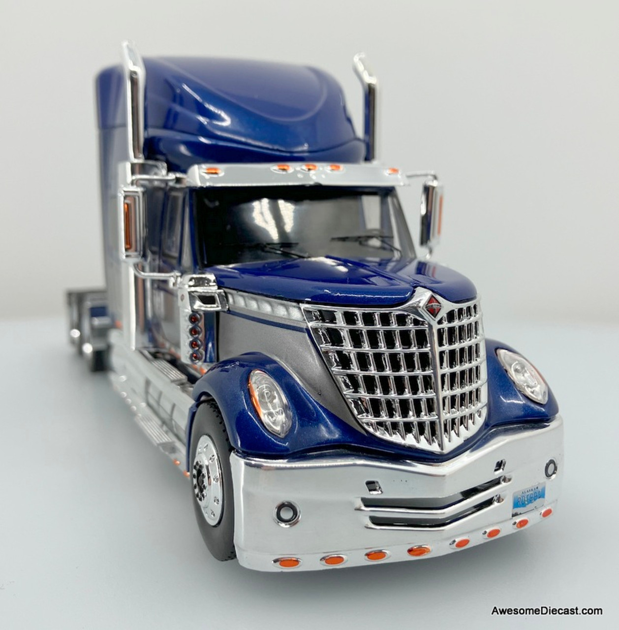 IXO 1:43 2010 International Lonestar, Metallic Blue