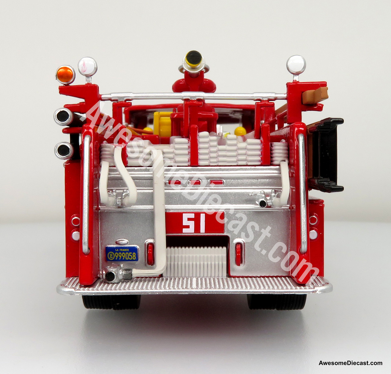 Iconic Replicas 1:50 1973 Ward LaFrance Fire Truck: LACoFD - Engine 51