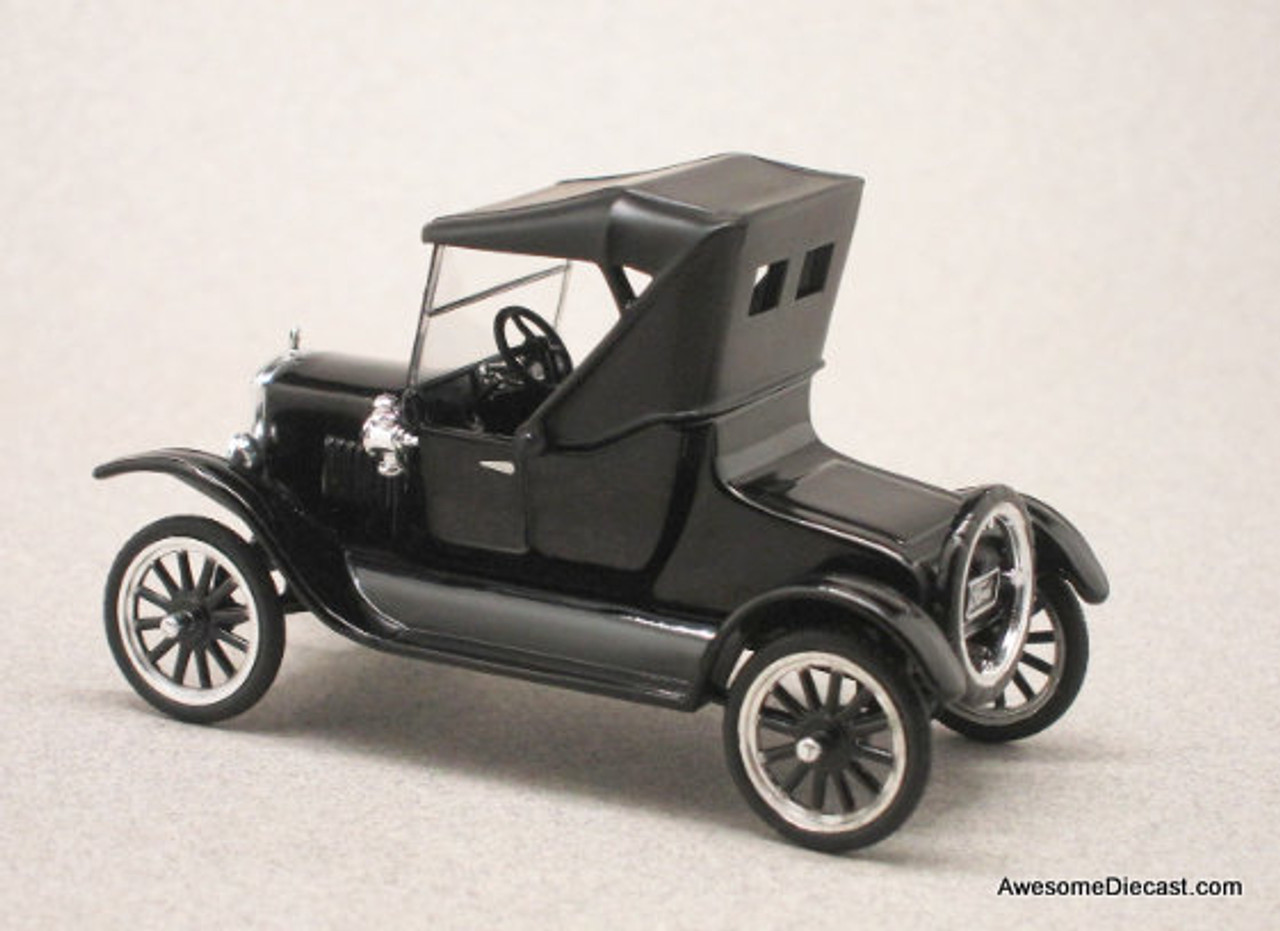 IXO 1:43 1925 Ford Model T Runabout Convertible (Roof UP), Black