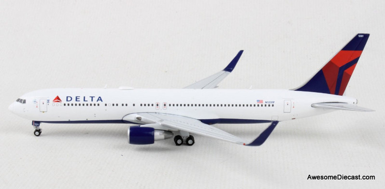 Gemini Jets 1:400 Boeing 767-300ER: Delta Airlines (Reg #N1201P)