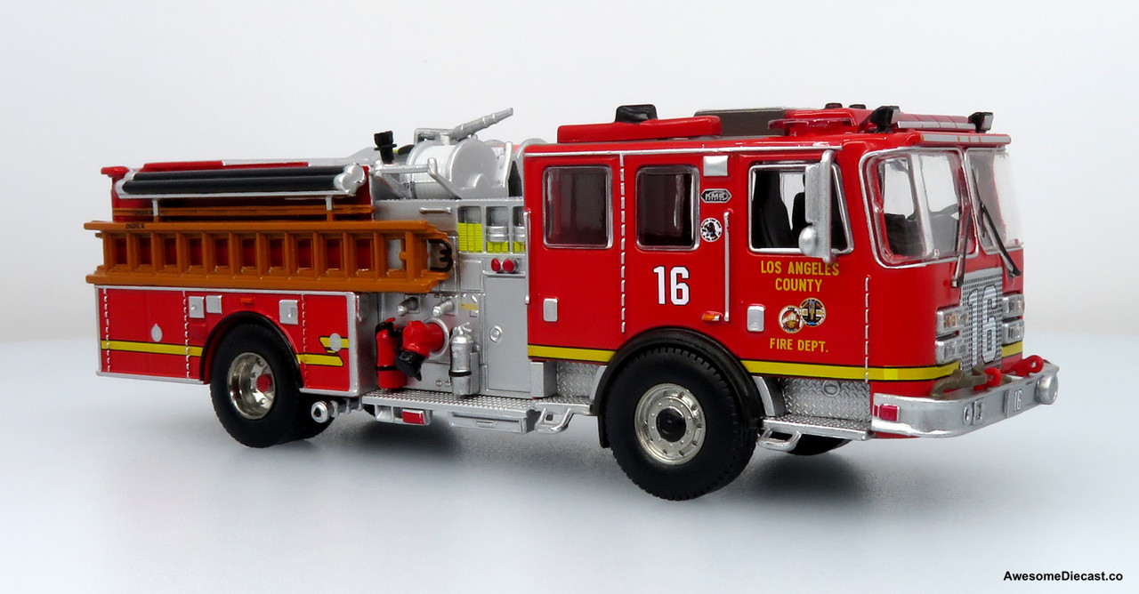 Iconic Replicas 1:64 KME Predator Fire Engine: LACFD - Engine 16