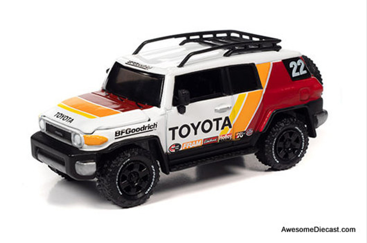 Johnny Lightning 1:64 2007 Toyota FJ Cruiser (AutoWorld Exclusive)