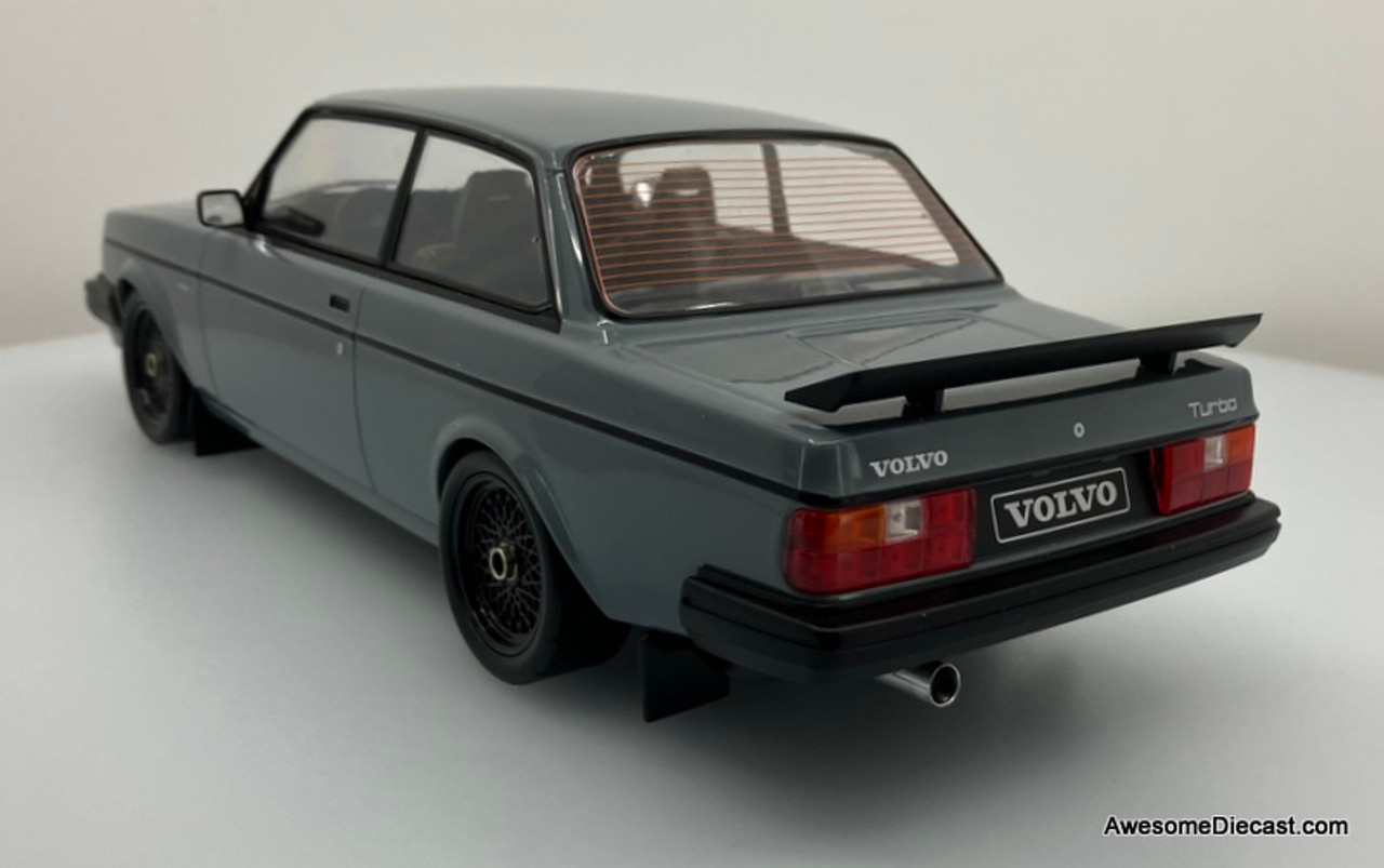 IXO 1:18 1985 Volvo 240 Turbo Custom, Gray