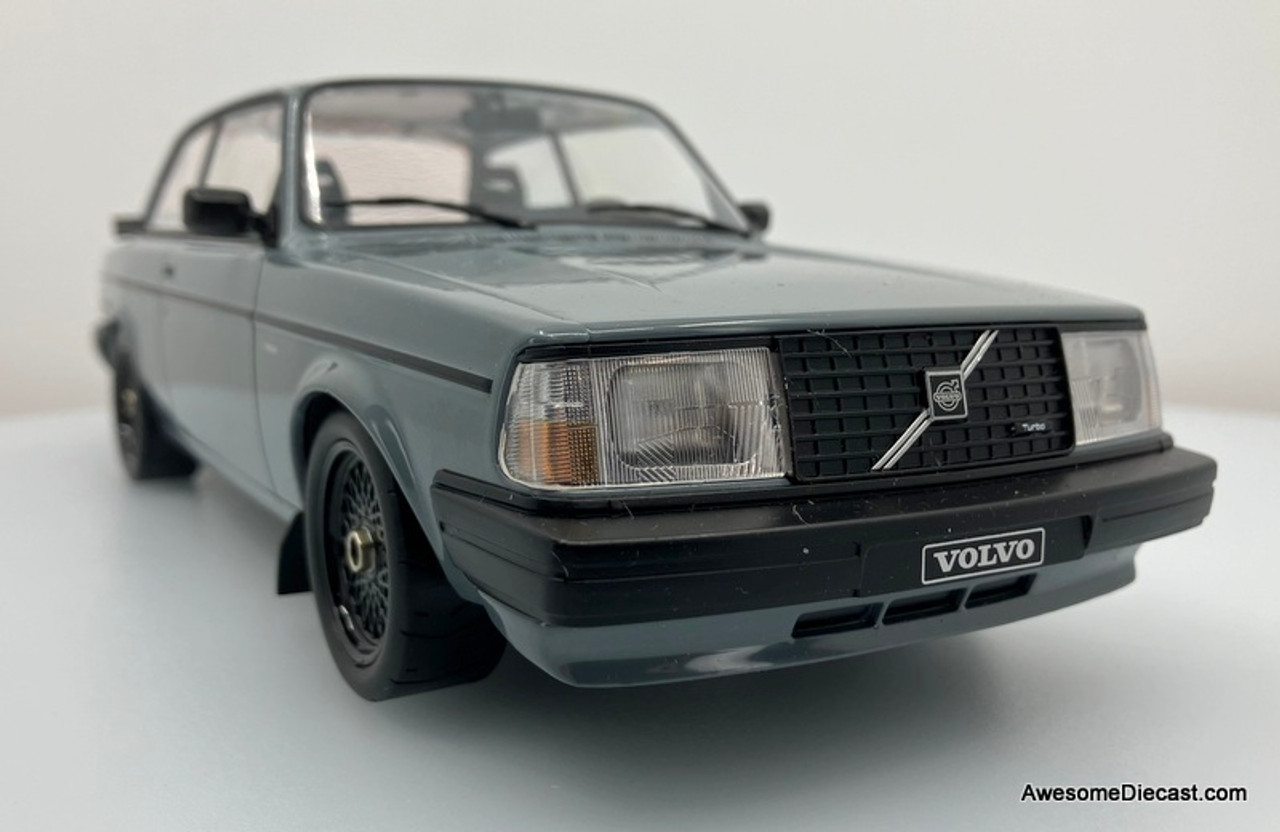 IXO 1:18 1985 Volvo 240 Turbo Custom, Gray