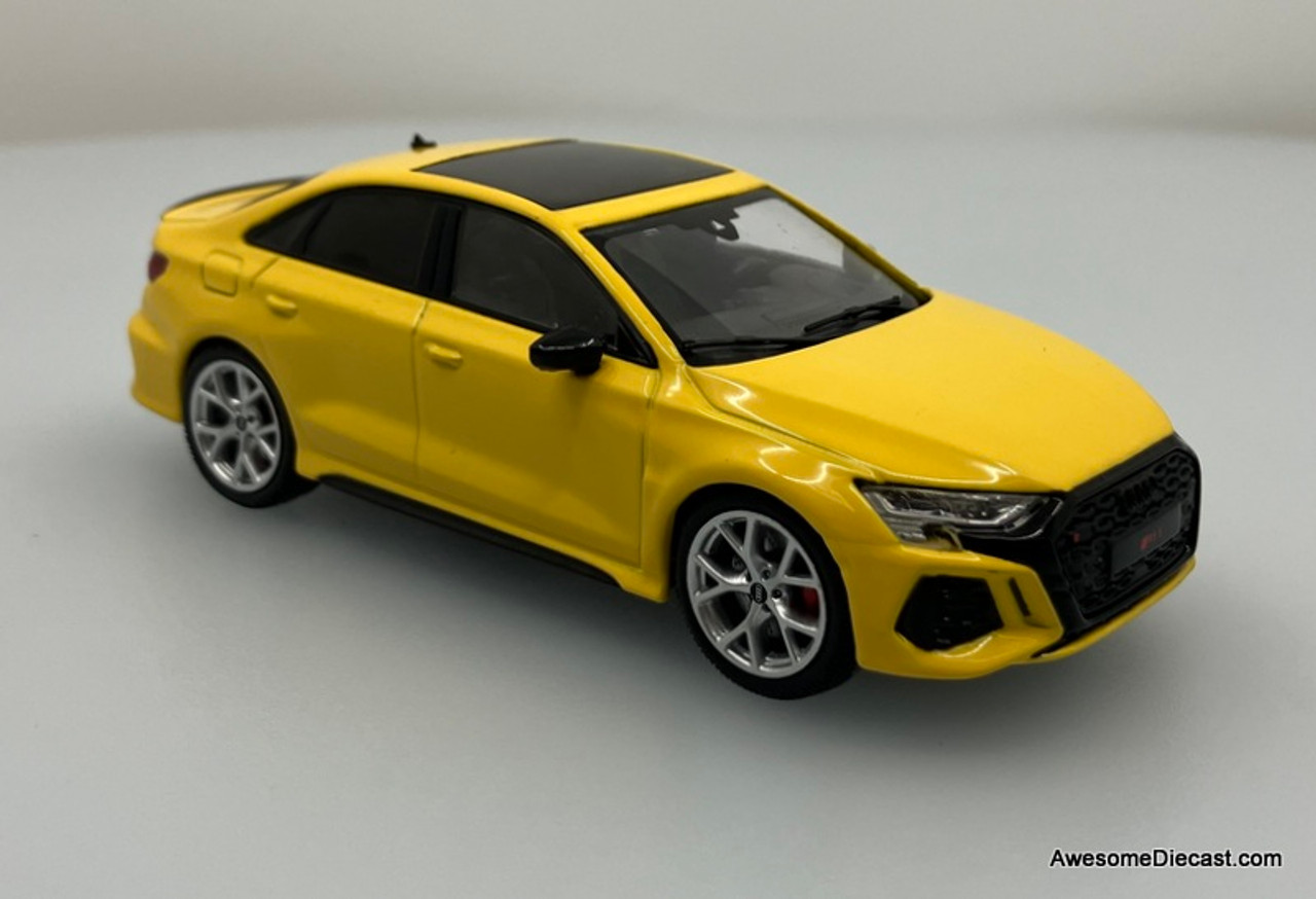 IXO 1:43 2022 Audi RS 3 Limousine, Yellow