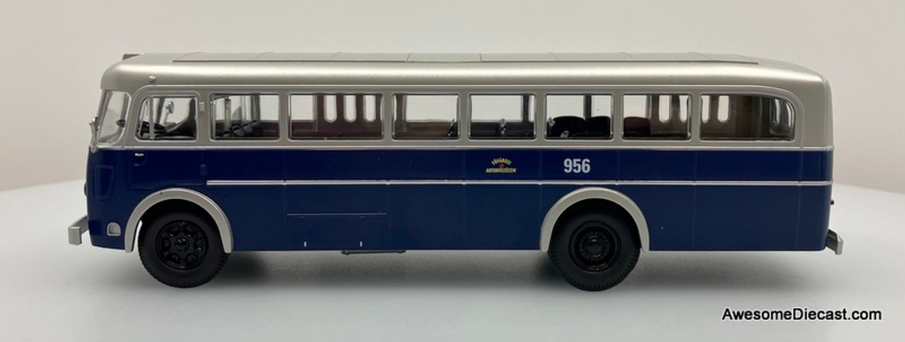 Premium ClassiXXs 1:43 Ikarus 60 Transit Bus: BKV Budapest