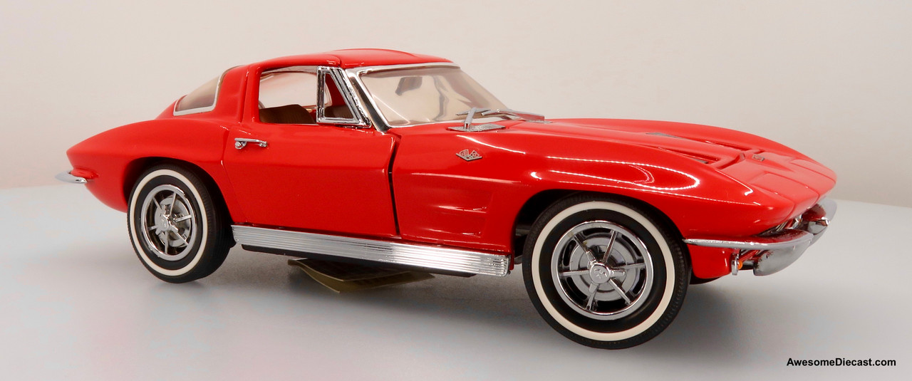 1963 Chevrolet Corvette - Red Coupe 1:24 Diecast Replica by