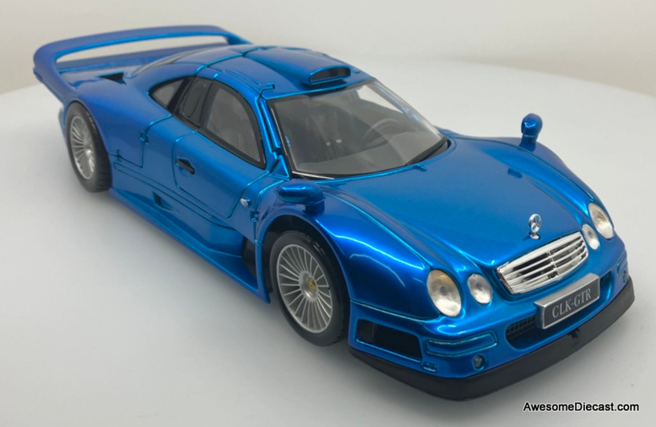 Maisto Mercedes CLK‐GTR street version Maisto Mercedes Benz CLK GTR Street Version Silver 1:18