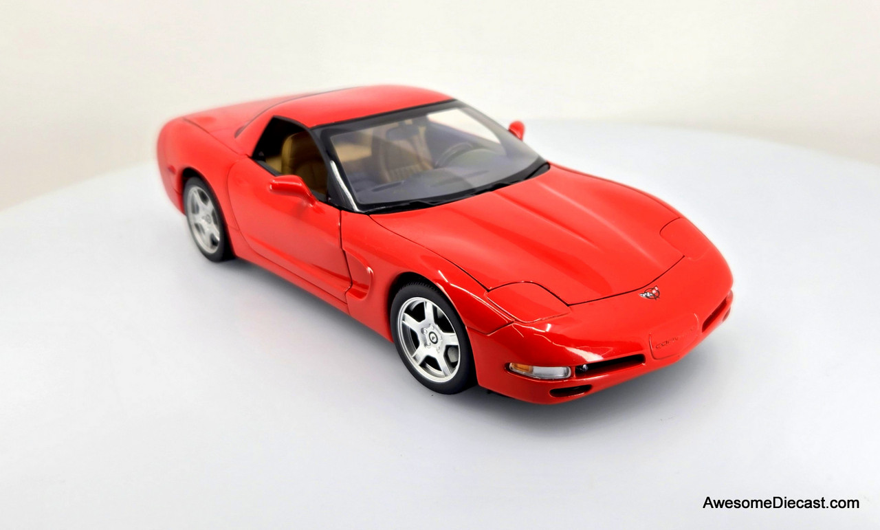 1999 Chevrolet Corvette Hard Top (Red) 1:18 Diecast Model by UT Models