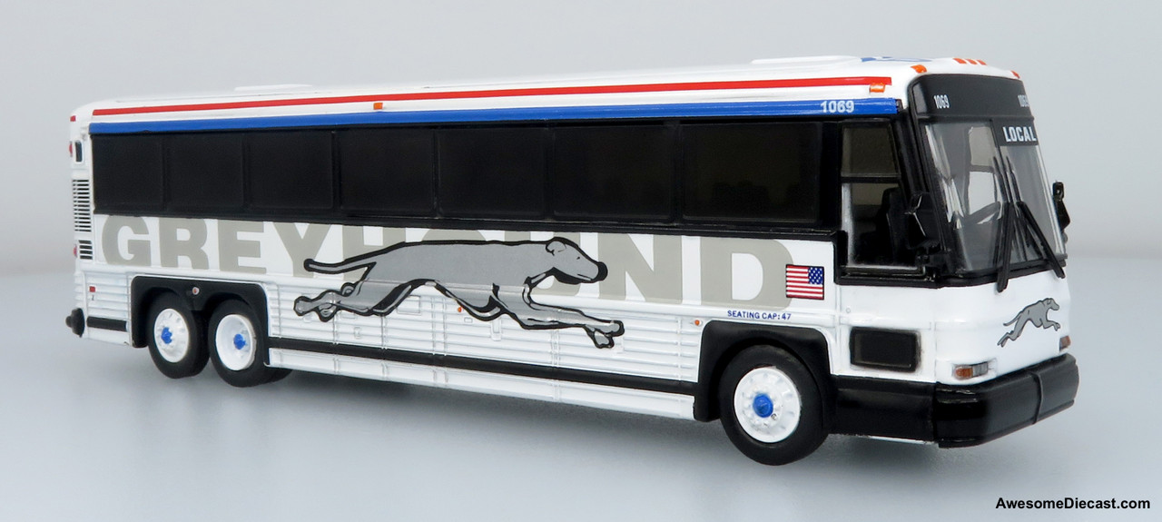 2001 MCI D4000 Coach: Greyhound Shadow Trim 1:87 (HO) Diecast Model Bus by  Iconic Replicas