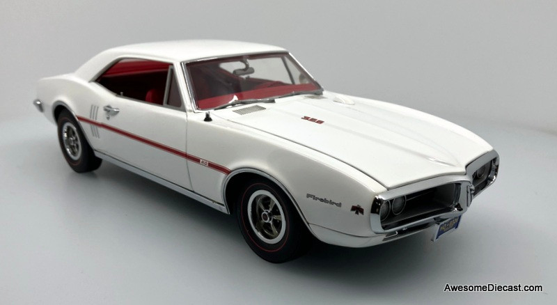 1967 Pontiac Firebird 326 H.O. White 1:18 Diecast Model Car by