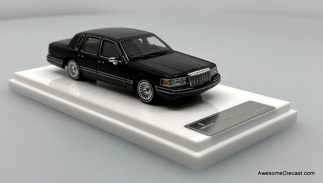 1/64 lincoln towncar 95～97 精密ミニカー 1/64 lincoln towncar 95～97 精密ミニカー