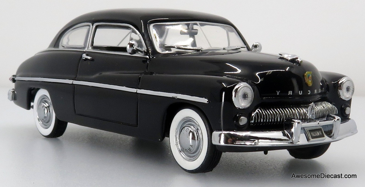 1/18ミニカー　MARCURY COUPE 1949 1/18 Auto World 1949 Mercury Eight Coupe Berwick Green
