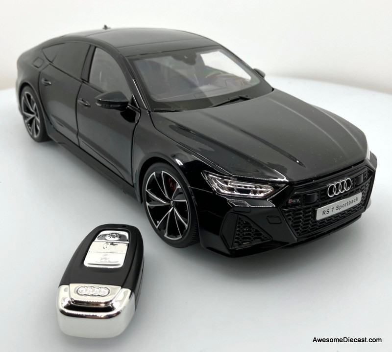 アウディ RS7 1/18 ブラック Audi RS7 Sportback, Black w/Sound & Light 1:18 Diecast Model Car