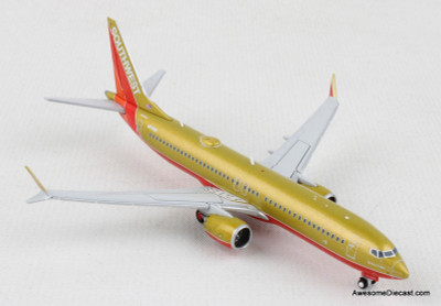 Gemini Jets 1:400 Boeing 737 Max 8: Southwest Airlines (Reg #N871HK), Gold/Red