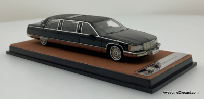 Stance 1/64 Cadillac fleetwood ステアリング可動 1993-1996 Cadillac Fleetwood Sedan Silver 1/64 Limited