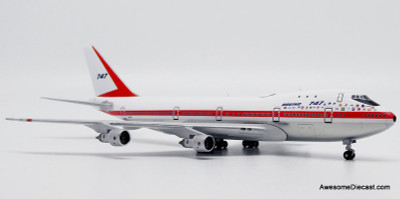 Boeing 747-100: Boeing House Colors  + GSE Set (Reg# N7470)1:400 Diecast Model Plane by JC Wings