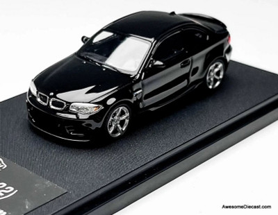 BMW M1 Coupe (E82), Sapphire Black/Silver Wheels 1:64 Diecast Model Car by 7CM Model