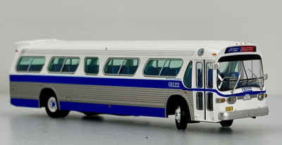GM SDH-5307 New Look Suburban Bus 1:87 Deluxe Version by Rapido: MTA New York City