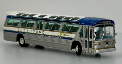 GM SDH-5307 New Look Suburban Bus 1:87 Deluxe Version by Rapido Greyhound 1964 N.Y. World's Fair