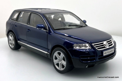 RARE!! Volkswagen Touareg V10 TDi, Metallic Blue 1:18 Diecast Model Car by Welly