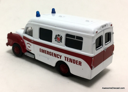 1 24 scale model ambulance