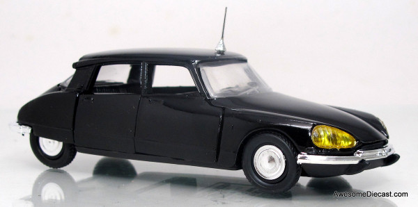Eligor 1:43 1967 Citroen DS 21 - Administration 